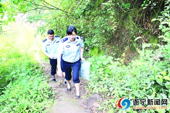 遂寧女警陳國(guó)淑：16年助困矢志不移